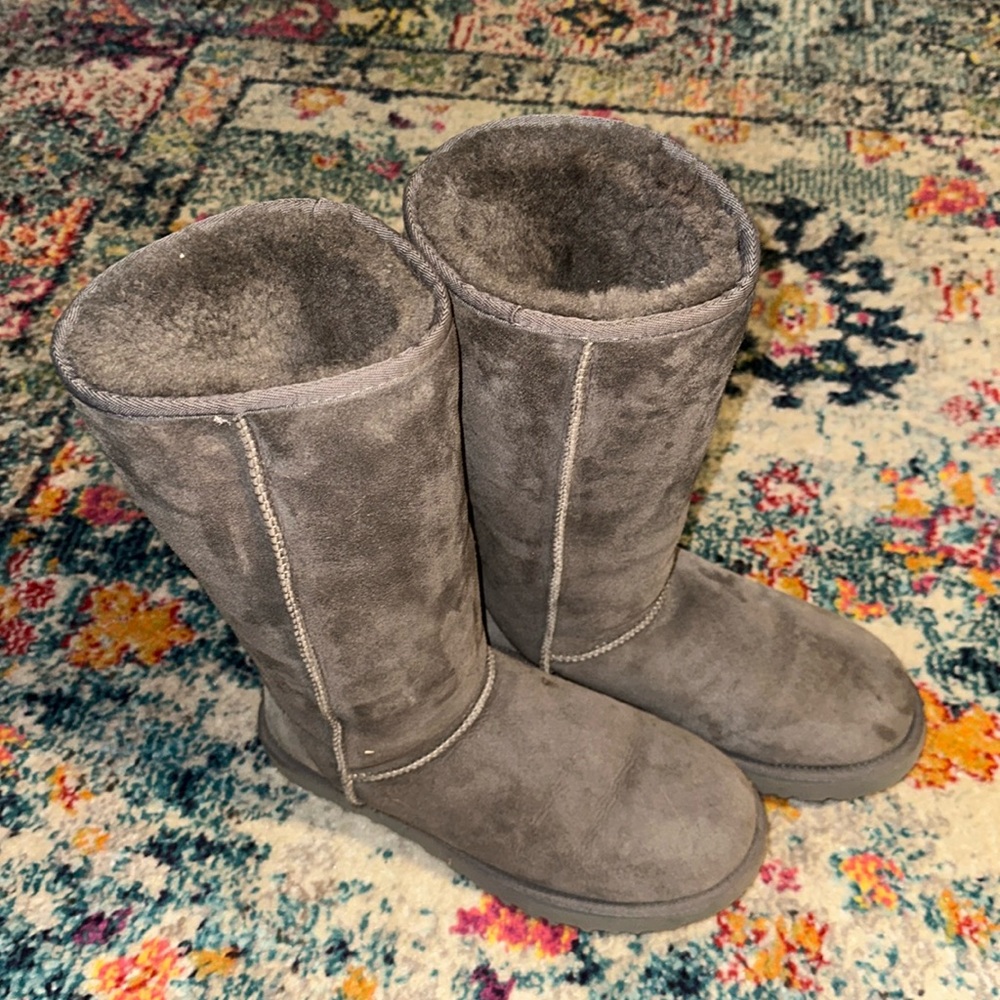 Ugg tall classics
